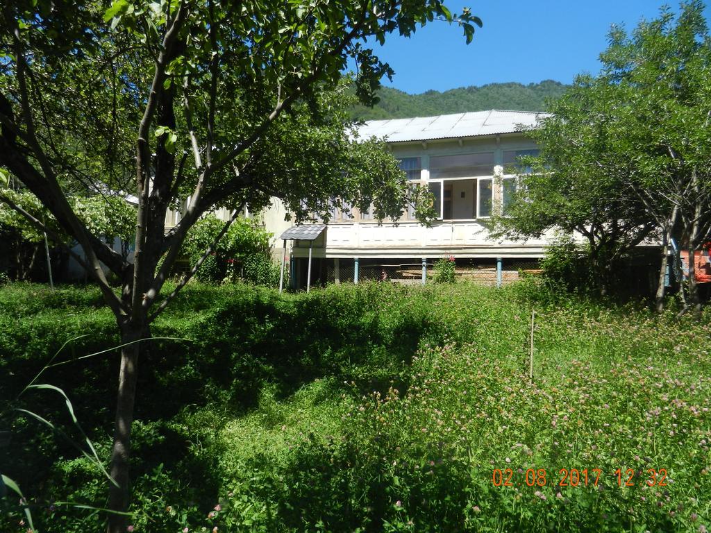 מסטיה Marina Chartolani'S Guest House מראה חיצוני תמונה