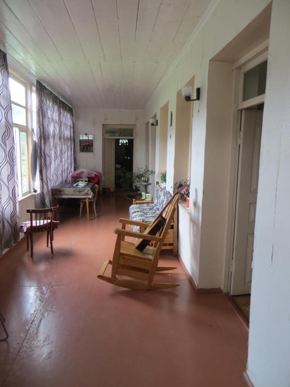 מסטיה Marina Chartolani'S Guest House מראה חיצוני תמונה