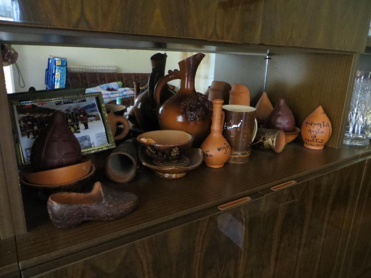 מסטיה Marina Chartolani'S Guest House מראה חיצוני תמונה